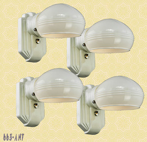 Porcelain Wall Sconce (663-ANT)