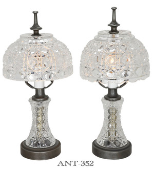 Pair of Daisy & Button Style Pattern Glass Table Lamps (ANT-352)