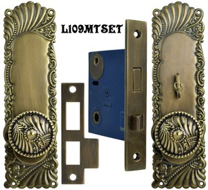 Victorian Corbin Roanoke Door Plate Set with Locking Turnlatch Mortise (L109MTSET)