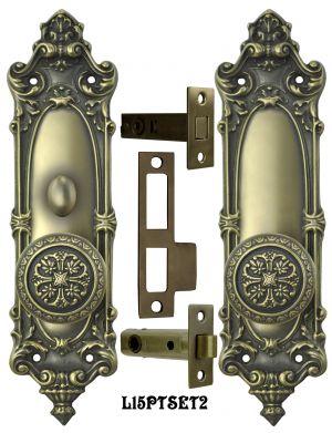 Victorian Rococo Yale Pattern with Gothic Knob Set with Locking Turnlatch (L15PTSET2)